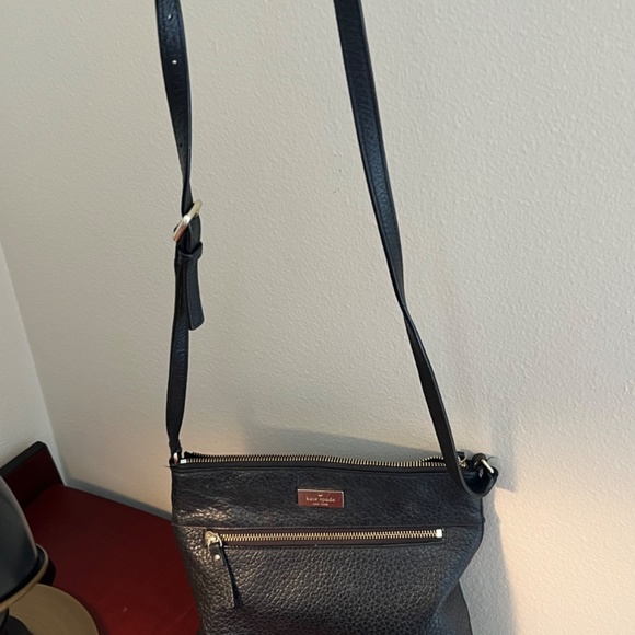 Kate Spade ♠️ Crossbody Purse - Picture 3 of 6